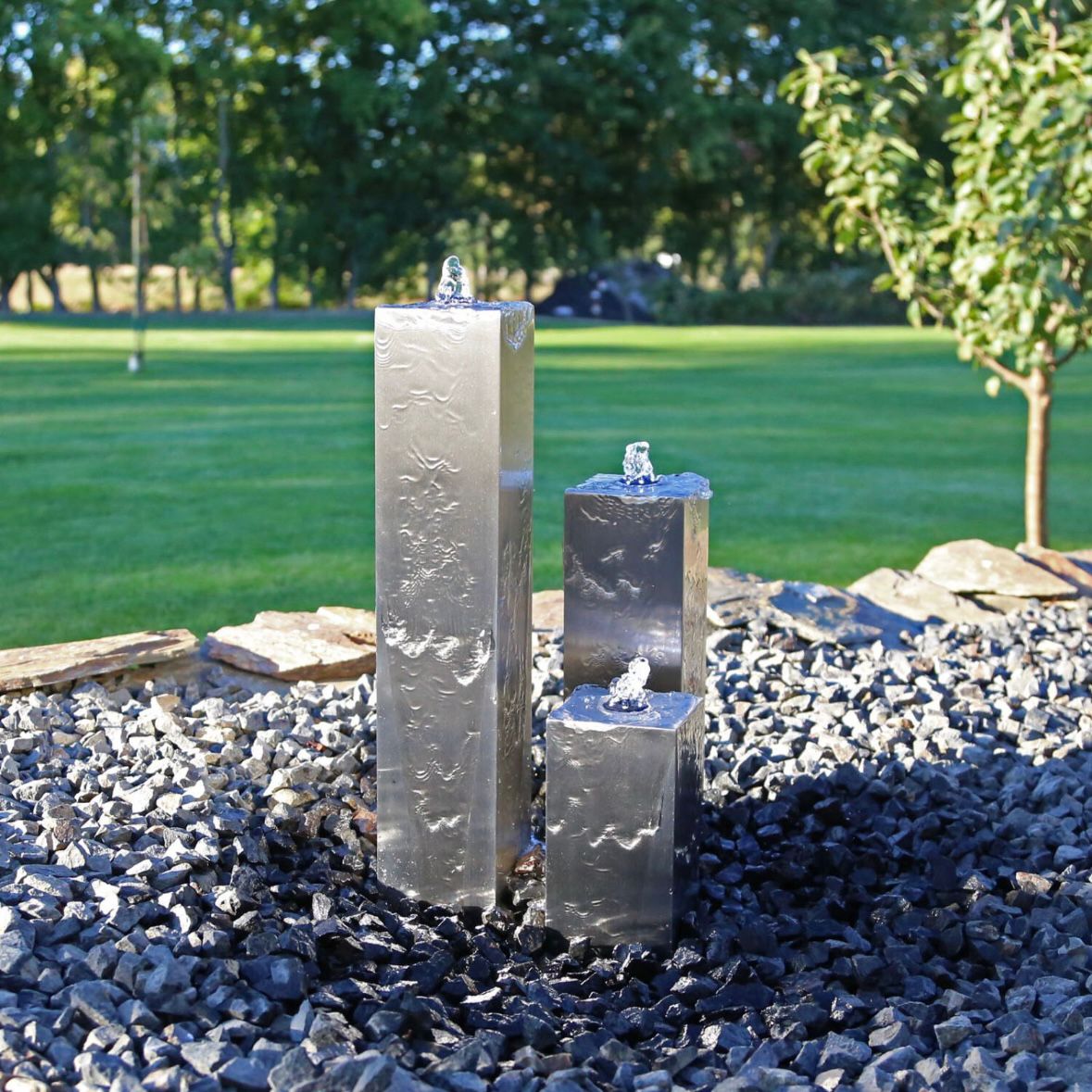 Edelstahl Springbrunnen eckig LED 3 Säulenbrunnen Gartenbrunnen