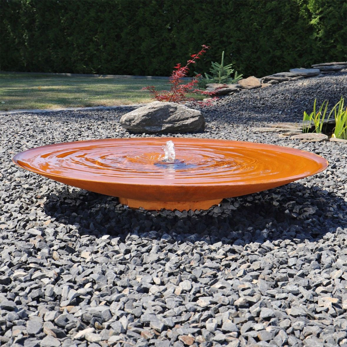 Design Springbrunnen Edelrost
Wasserschale Ø 120cm LED Brunnen