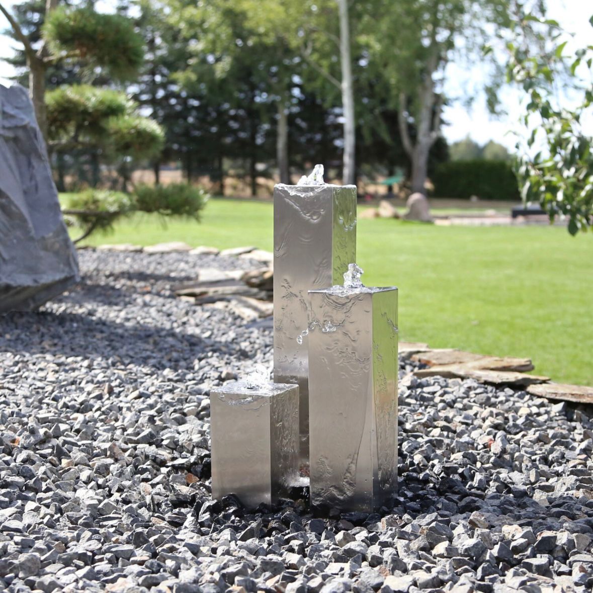 Edelstahl Springbrunnen eckig LED 3 Säulenbrunnen Gartenbrunnen