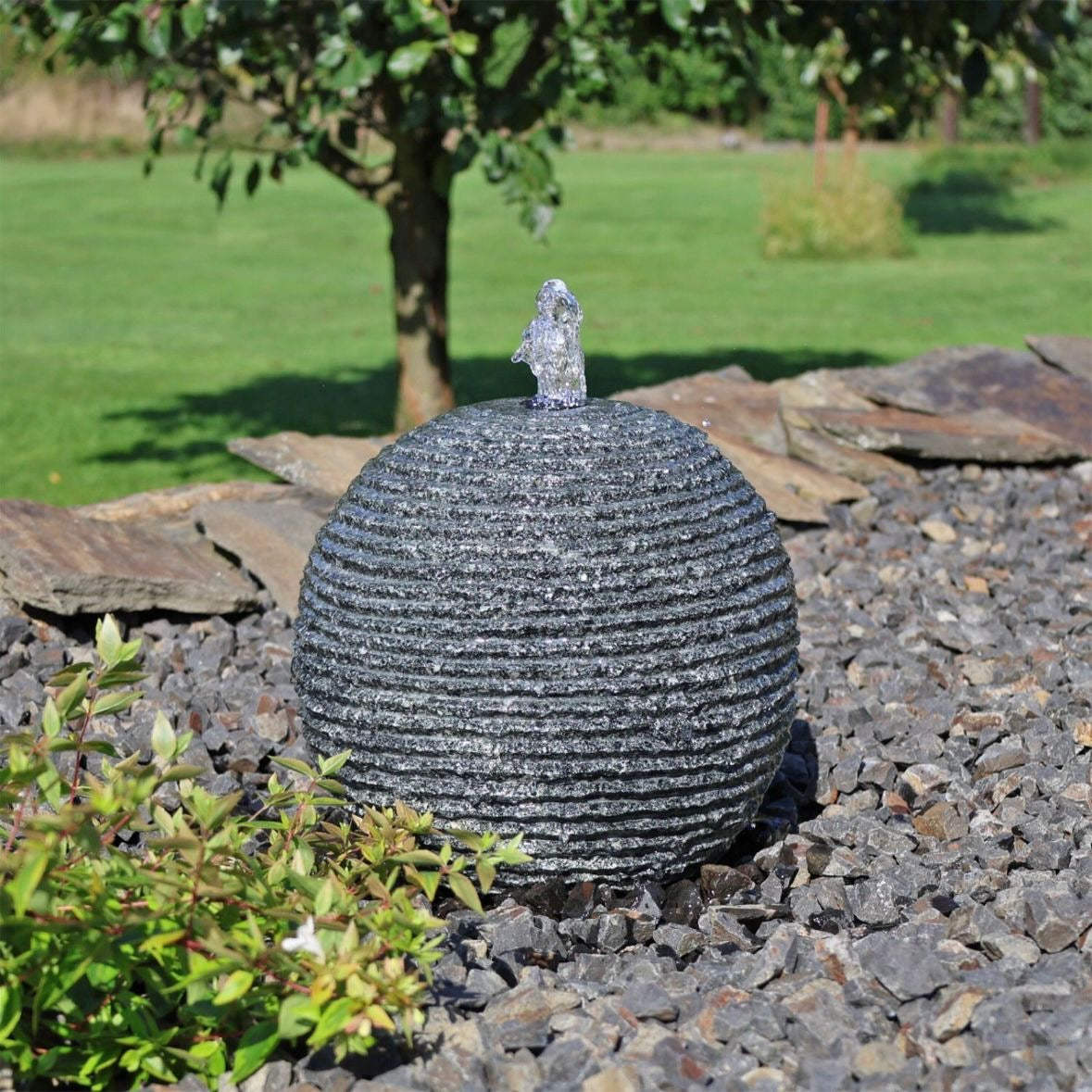 Granit Kugelbrunnen GKB30 Set LED Licht
Springbrunnenpumpe