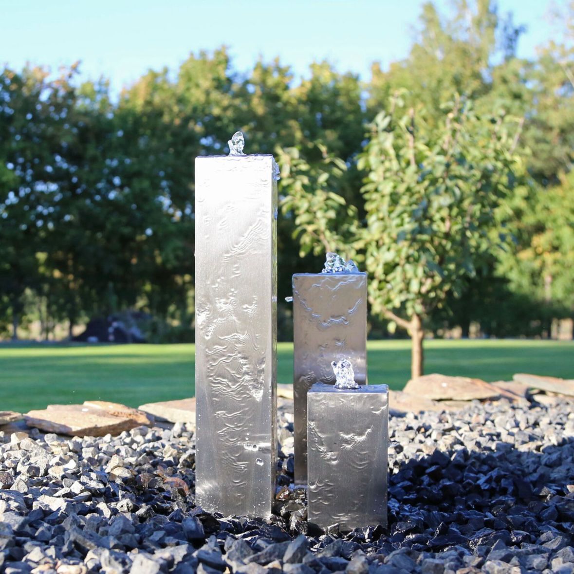 Edelstahl Springbrunnen eckig LED 3 Säulenbrunnen Gartenbrunnen