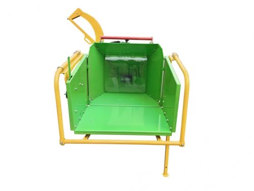 Holzhäcksler 30-60PS hydraulischer Einzug Häcksler Forstwirtschaft