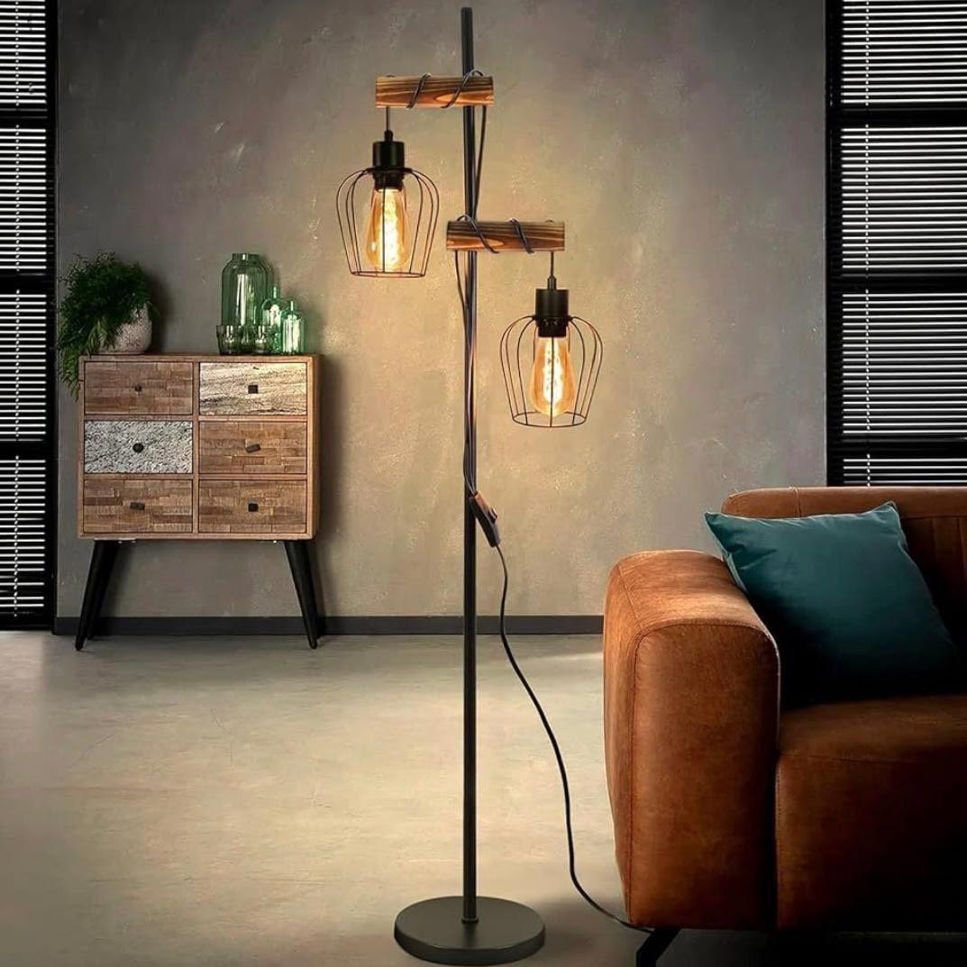 Stehlampe im Industrial- & Vintage-Stil mit Holz & Metallkäfig