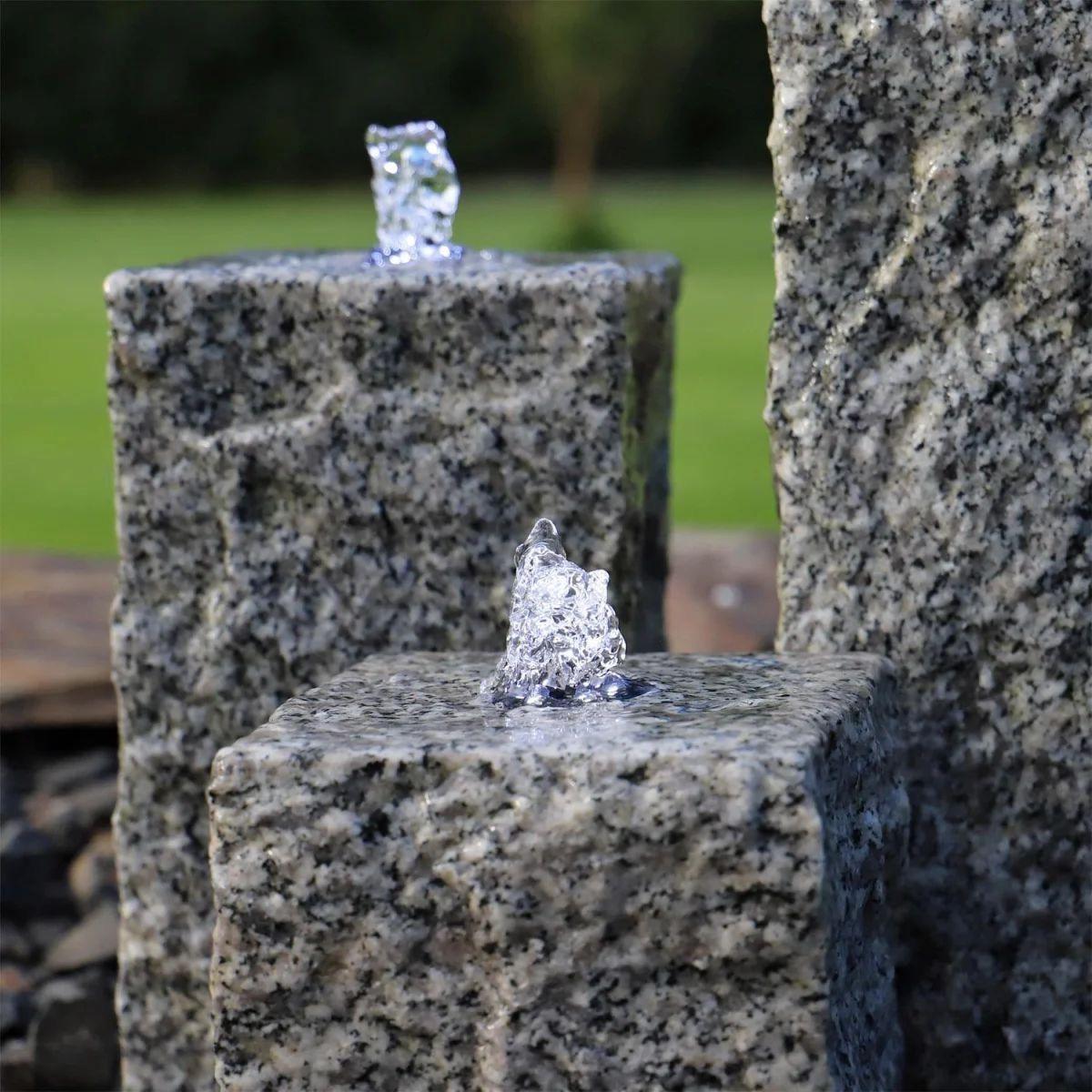 Granit Springbrunnen LED Gartenbrunnen Naturstein