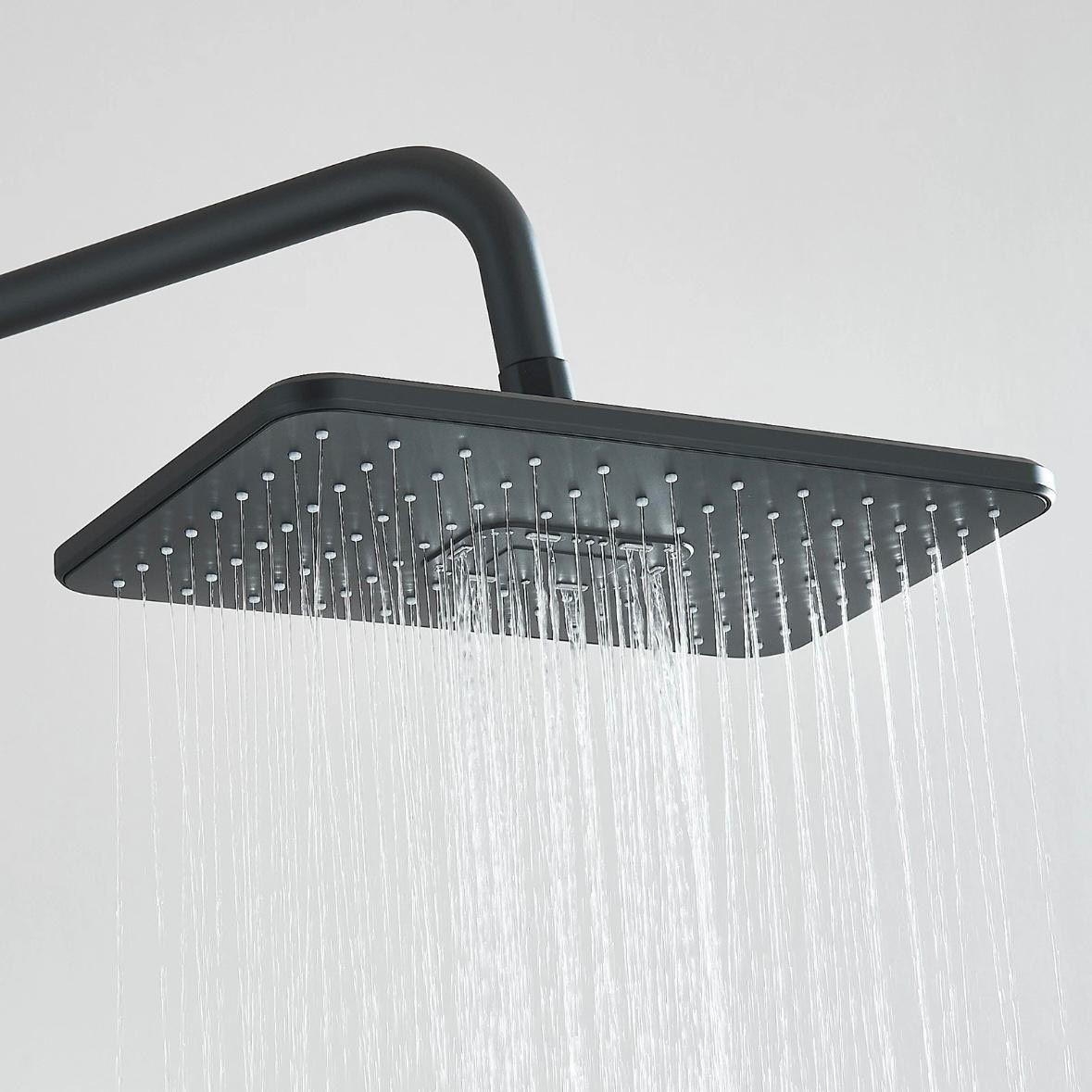 Schwarze Duscharmatur mit Handbrause & Ablage Wandmontage